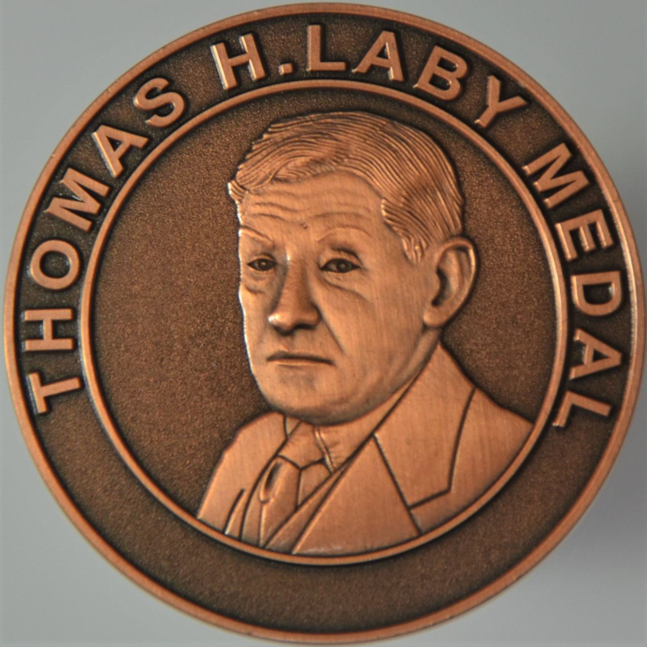 The TH Laby medal, which depicts Thomas H. Laby